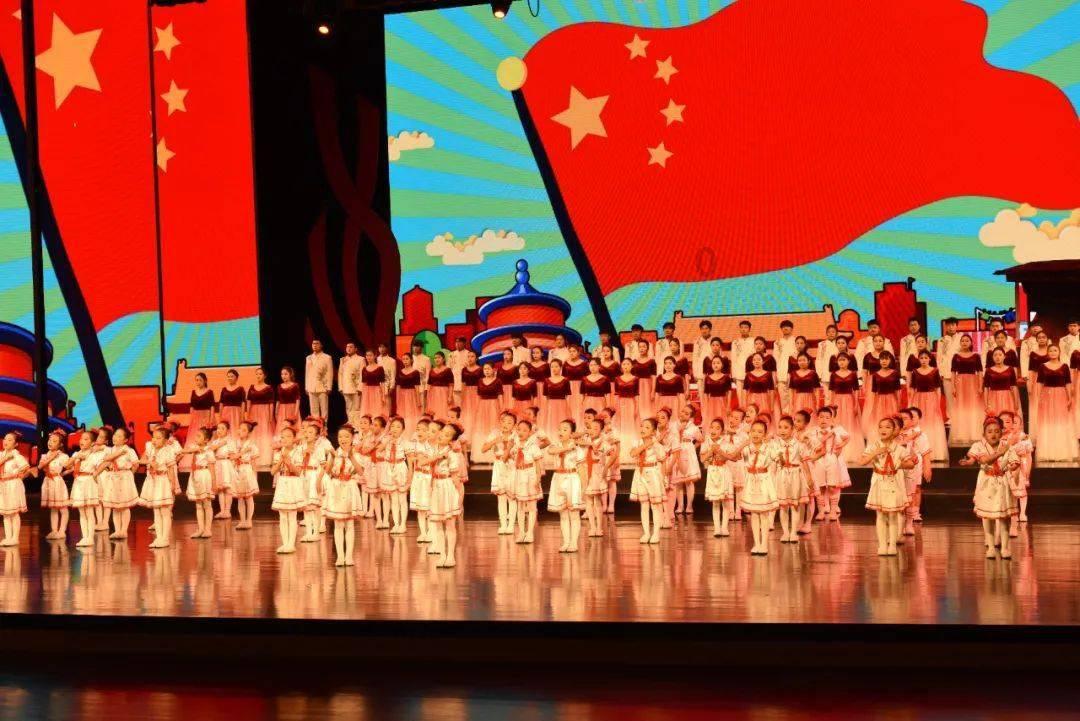 老师喜欢什么样的学生？老师喜欢有教养的学生吗？游戏画面